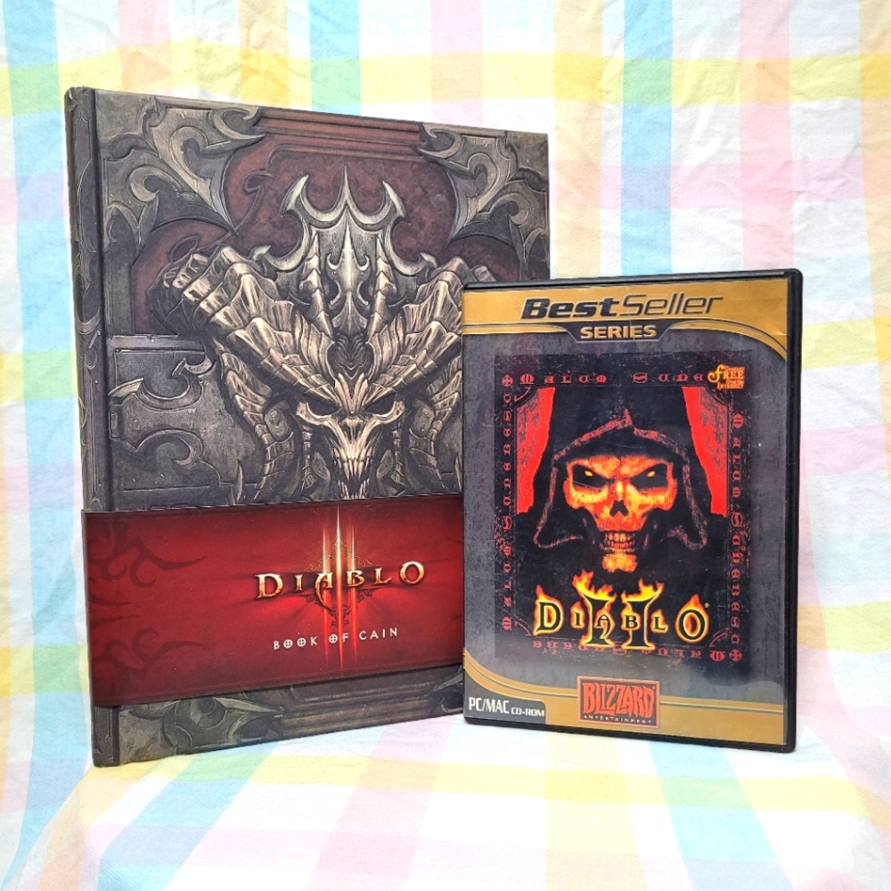 DIABLO set hardcover Book of Cain and PC/MAC CD rom game